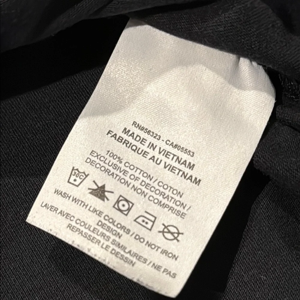 Nike Kids Black and Gray Graphic Tees